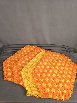 Vintage Retro 4 Hand Crocheted Orange Yellow Placemats Daises Loop Fringe