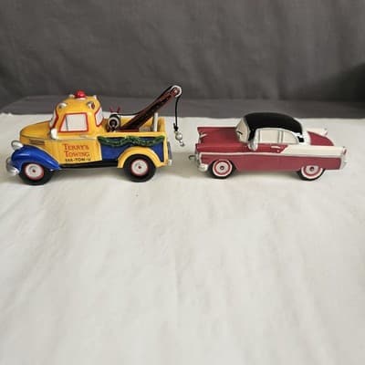 Dept 56 Snow Village Terry's Towing 54895 Truck Car