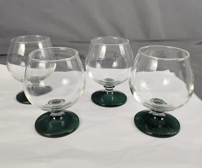 4 Arcoroc Mid Century Crystal Small Port Glasses Liquoir Emerald Green Stems
