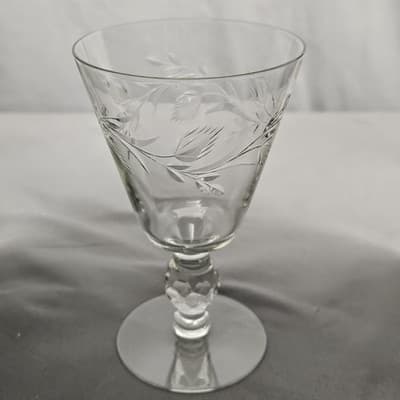 Vintage Crystal Wine Glasses Set of 6 Delicate Etched Leaf & Vine Pattern 5.5"