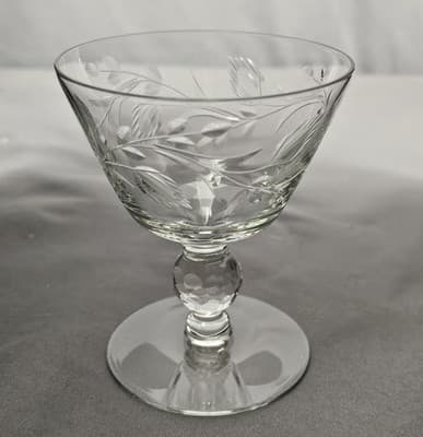 Vintage Crystal Champayne Glasses Set of 4 Delicate Etched Leaf & Vine Pattern