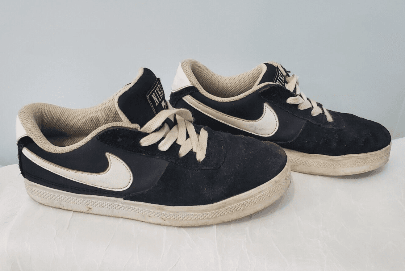 Nike Sneakers Skate Kids Size 5 Youth Mavrk 2 442540-001 Black White US Size 5Y