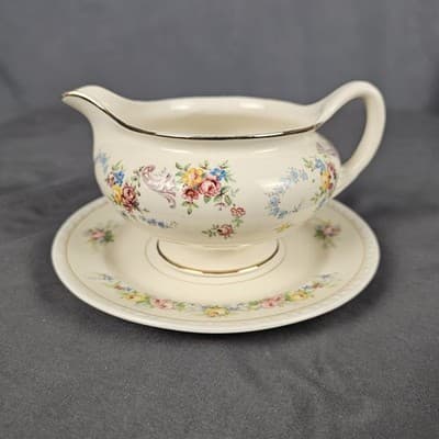 Homer Laughlin Eggshell Georgian Gravy Boat with Plate Vintage USA