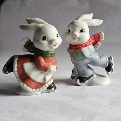 Vtg Home Interiors Homco 2 Bunny Rabbits Ice Skating Boy & Girl 5305 Snow Bunny