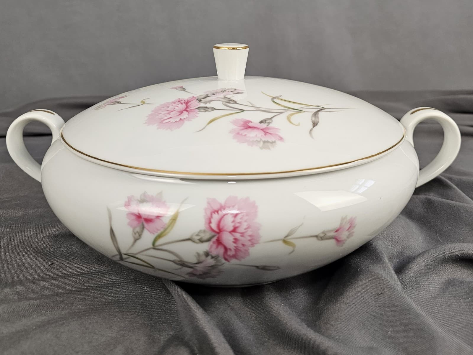 Royal Court Carnation Soup Tureen - Vegetable Bowl with Lid