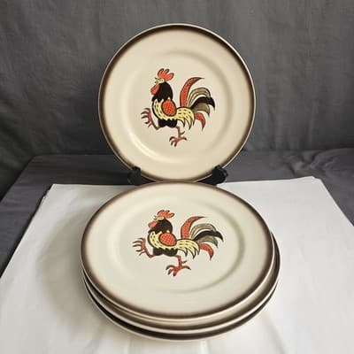 Vintage 4 Metlox Poppytrail Red Rooster Dinner Plates, 10” Diameter