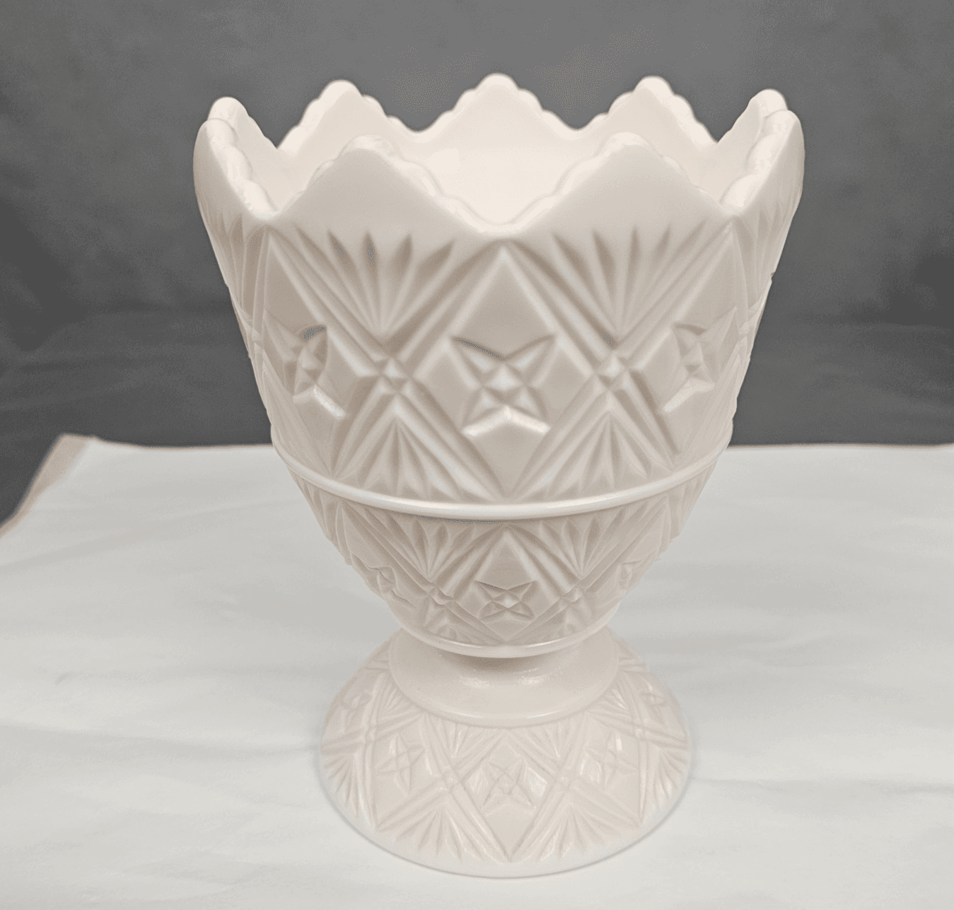 Vintage NAPCO Pale Pink Milk Glass Vase 6” Tall #2255 Cleveland Ohio Bowl MCM
