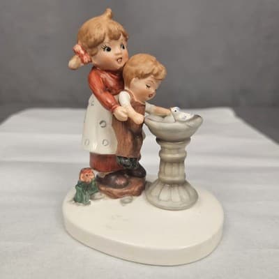 Vintage Lefton Hand Painted Girl Over Bird Bath Porcelian Figurine 07821
