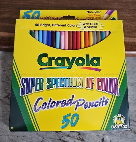 50 Crayola Super Spectrum Color Pencils & with Gold & Silver 1996 NEW Easel Box