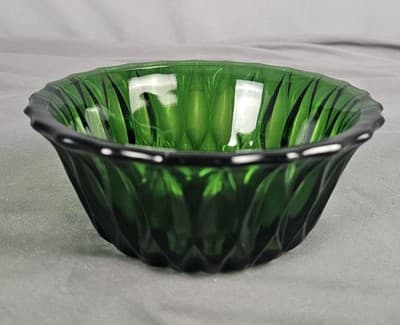 Vintage Green Hoosier Glass Bowl / Dish Scalloped Edge #4056