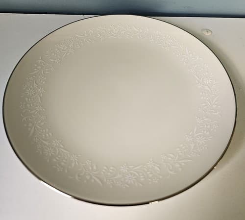 Noritake Ivory China Lorelei Floral 8" Salad Plate