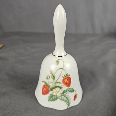 Smucker's Woodmere Strawberry Bell Limited Edition USA