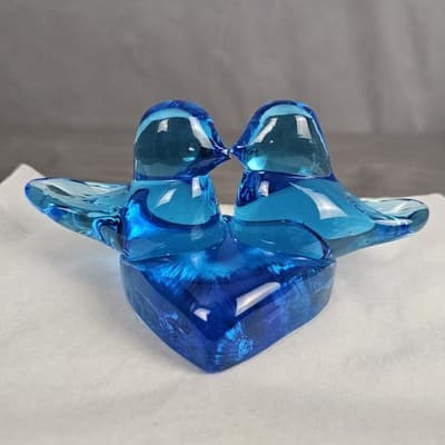 VTG Bluebirds of Happiness / Pair Love Birds Heart Art Glass Signed Ron Ray 1990