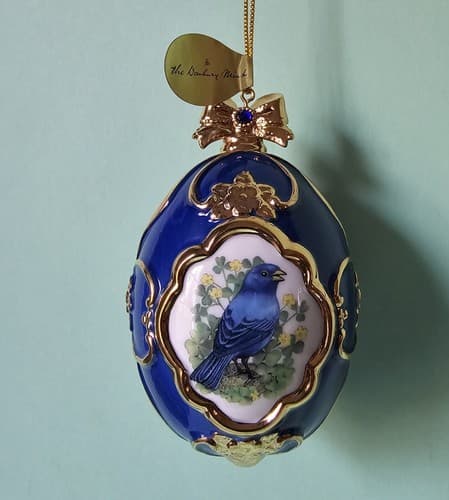 Danbury Mint Indigo Bunting Christmas Ornament Birds of Splendor Egg 3.5"