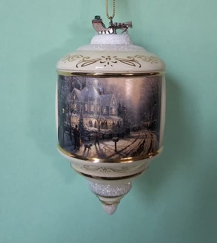 2001 Bradford Editions Thomas Kinkade Ornament EUC A Holiday Gathering Glass