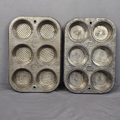 2 Vintage Ecko Ovenex Starburst Metal Muffin Cupcake Tin Baking Pans