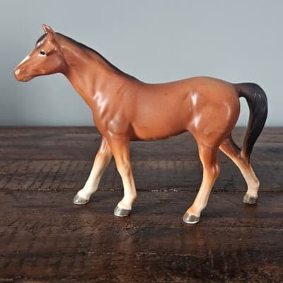 Vintage Small Bay Horse Figurine Napcoware C597 4.25" Tall