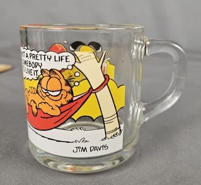 Vintage 1978 Garfield McDonald’s Glass Mug “It’s Not a Pretty Life” Jim Davis