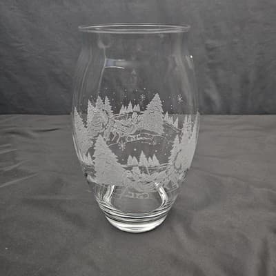 Vtg Luminarc Etched Christmas Vase Large with Winter Sleigh Horse Scene France