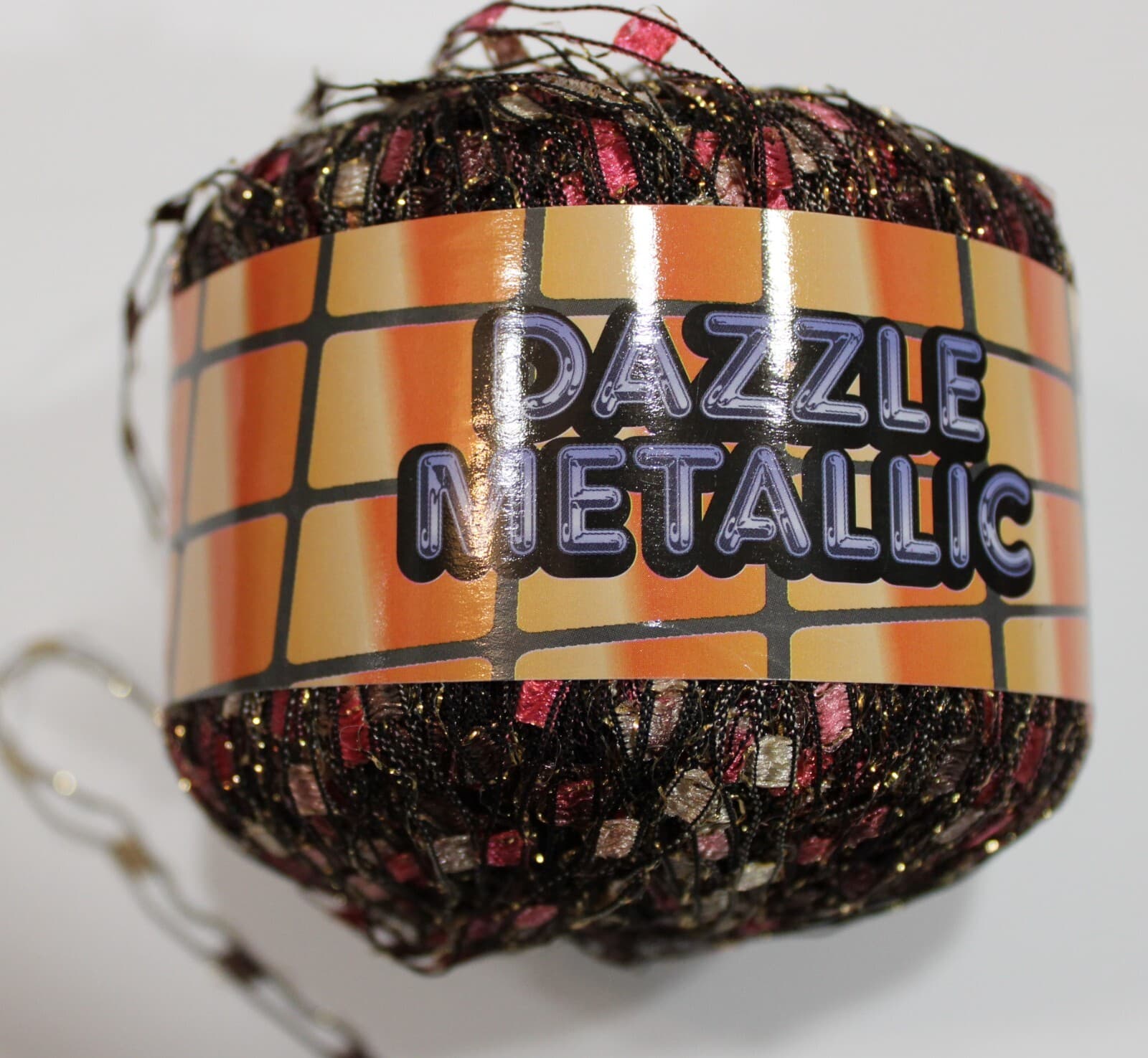 Yarn KFI Dazzle Metalic 85% Polyamide, 15% Metallic 50gr, 142yd, Pinks
