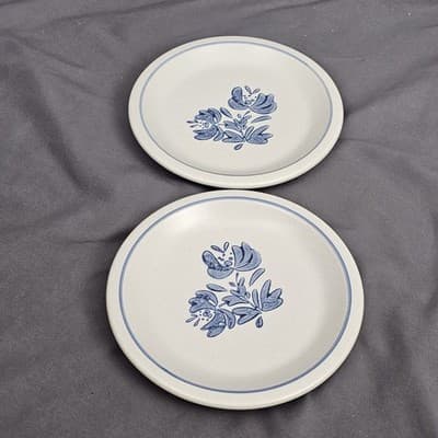 Set of 2 Pfaltzgraff Yorktowne 6 3/4" Salad Bread Dessert Plate Blue Floral USA