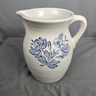 Retired Yorktowne by Pfaltzgraff STONEWARE PITCHER 64 Ounces Blue Floral 8" Tall