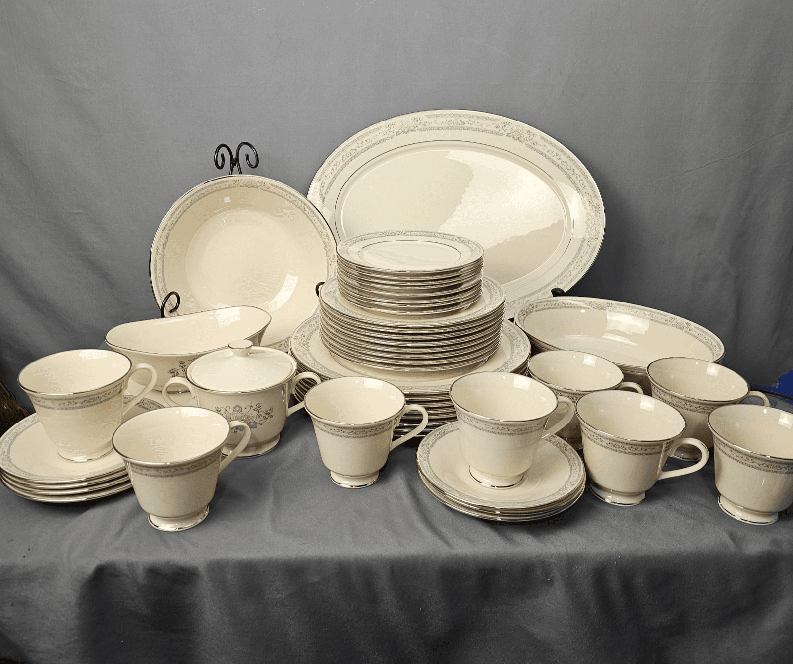 Lenox Charleston Dinnerware by the piece USA Platinum Trim Excellent Condition