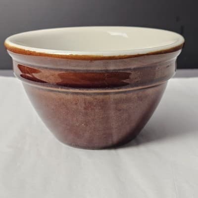 Vintage Hall Bowl 1093 Brown & White Stackable Excellent USA 6" Diameter