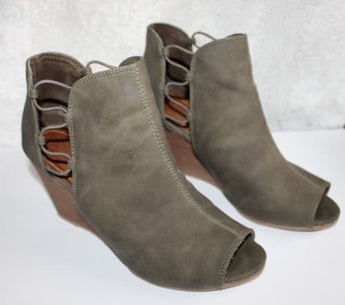 Heel Sandal Bootie Sugar Huckles Grayish Brown Wedge Shoes Women Size 8.5