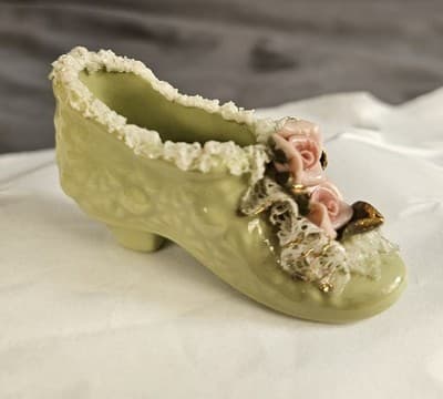 Heirlooms Of Tomorrow Vintage / Antique Shoe Figurine Pale Green Pink Flowers