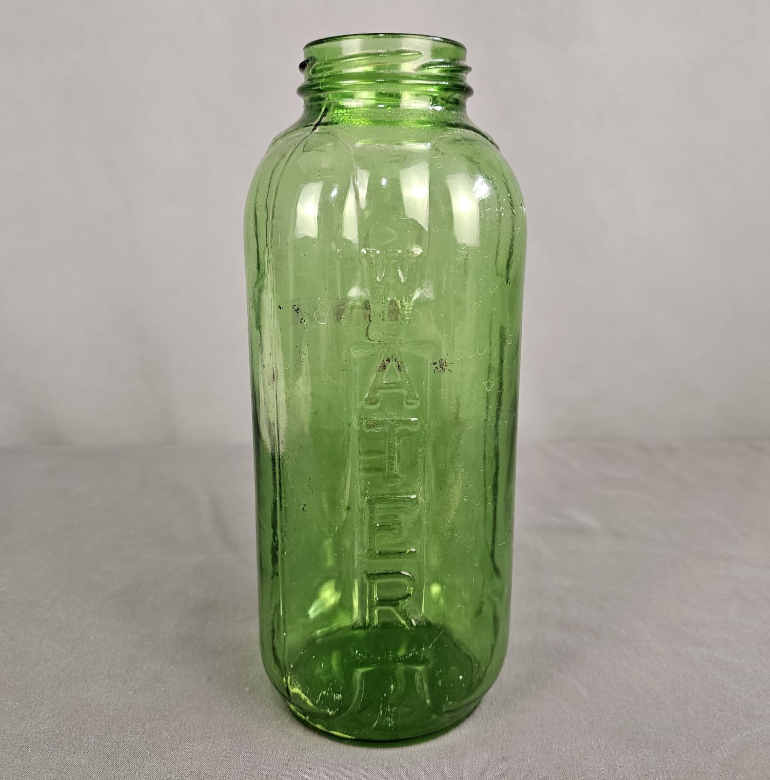 Vintage Green Glass Refrigerator Juice Water Bottle Jar 40 oz 9" Tall No Lid