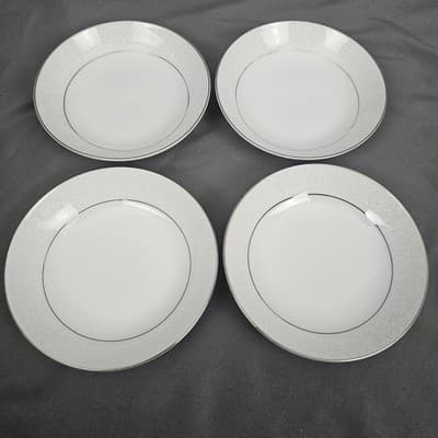 4 Pc Crown Victoria Lovelace Fruit Bowl Berry Dessert 5 1/2" Fine China of Japan