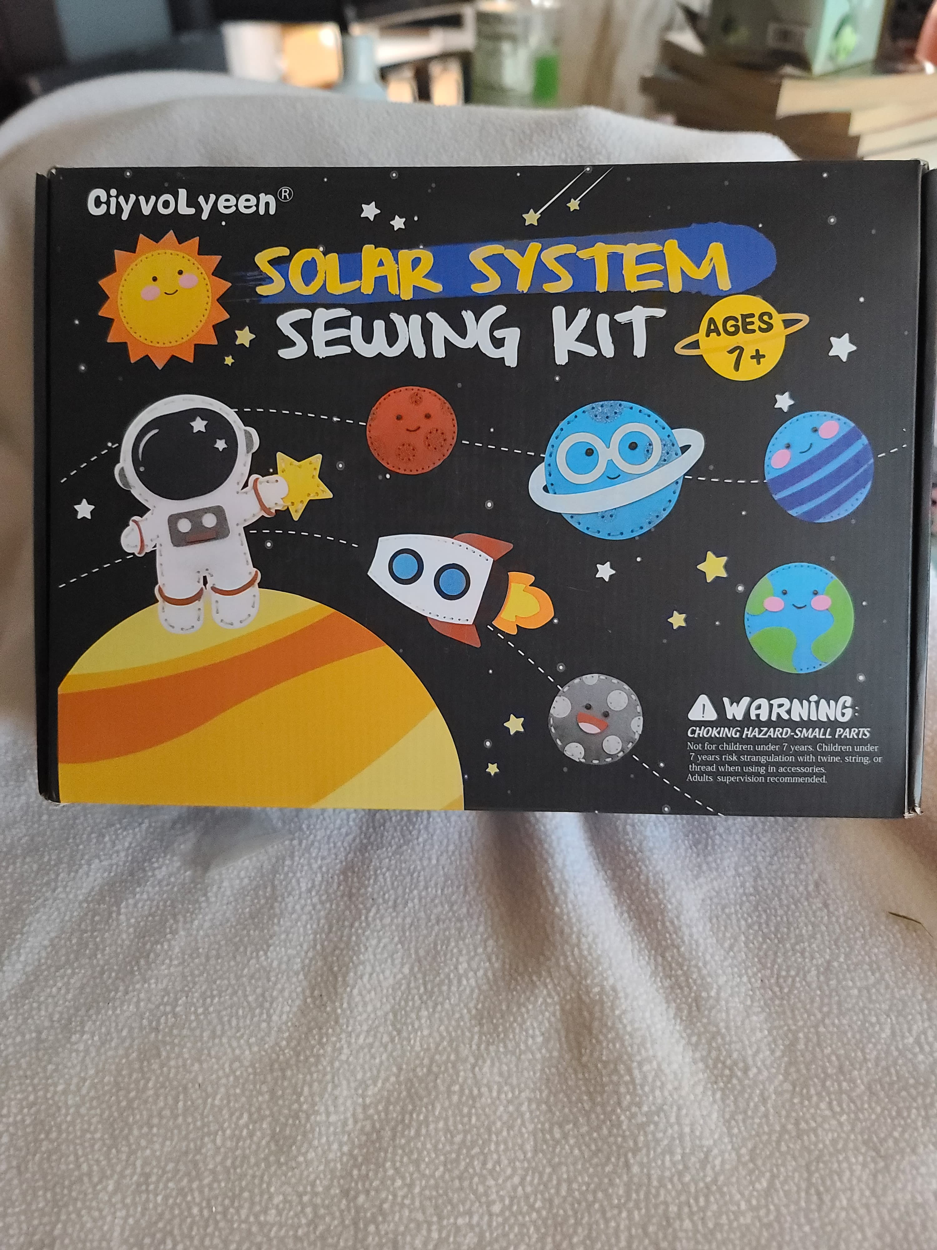 CiyvoLyeen Solar System Sewing Kit Ages 7+