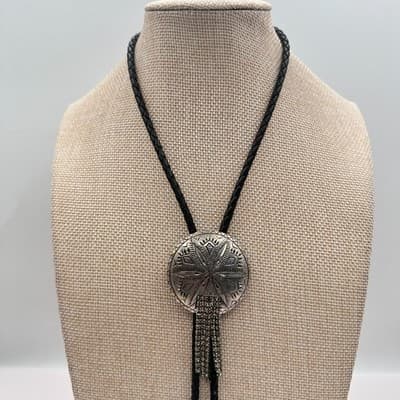 Vintage Y2K Silver Tone Clear Rhinestone Fringe Bolo Tie Cowgirl Jewelry