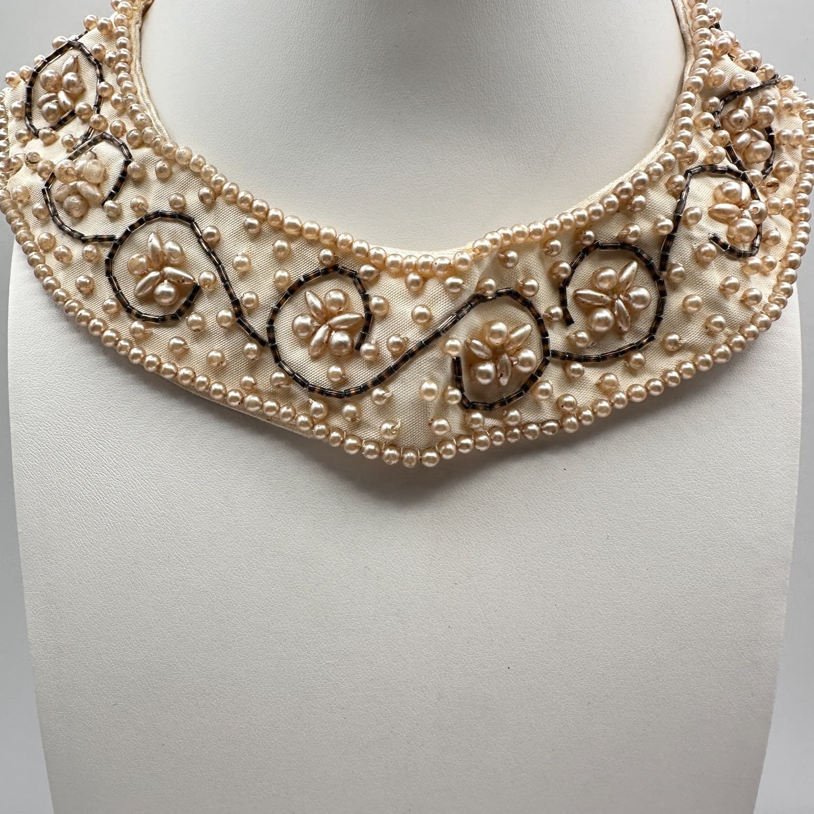 Vintage 60s Sally Gee Pearl Beaded Peter Pan Collar Necklace Fashion Jewelry