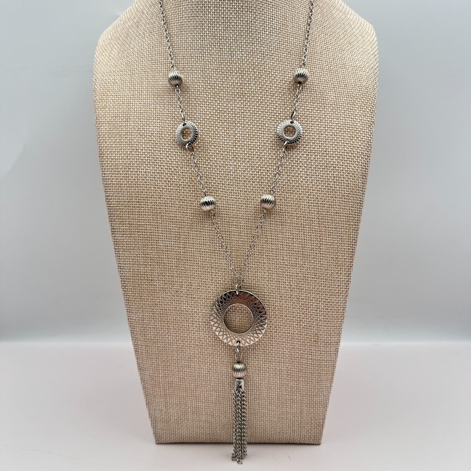 VTG 90s Silver Tone Open Circle Tassel Pendant Necklace Women's Fashion Jewelry