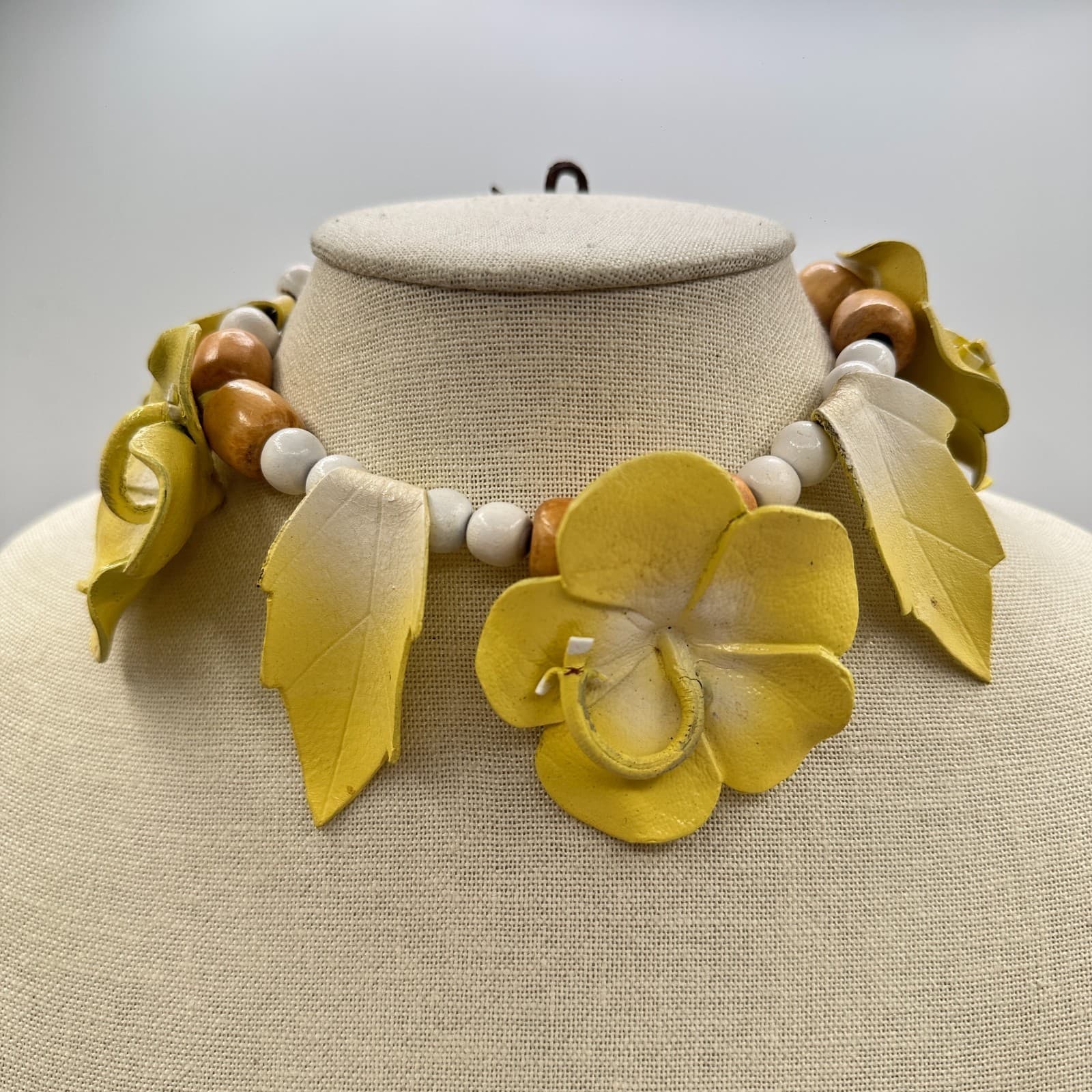 Vintage 80s Cord Wooden Beaded Yellow Leather Floral Necklace Women's Jewelry