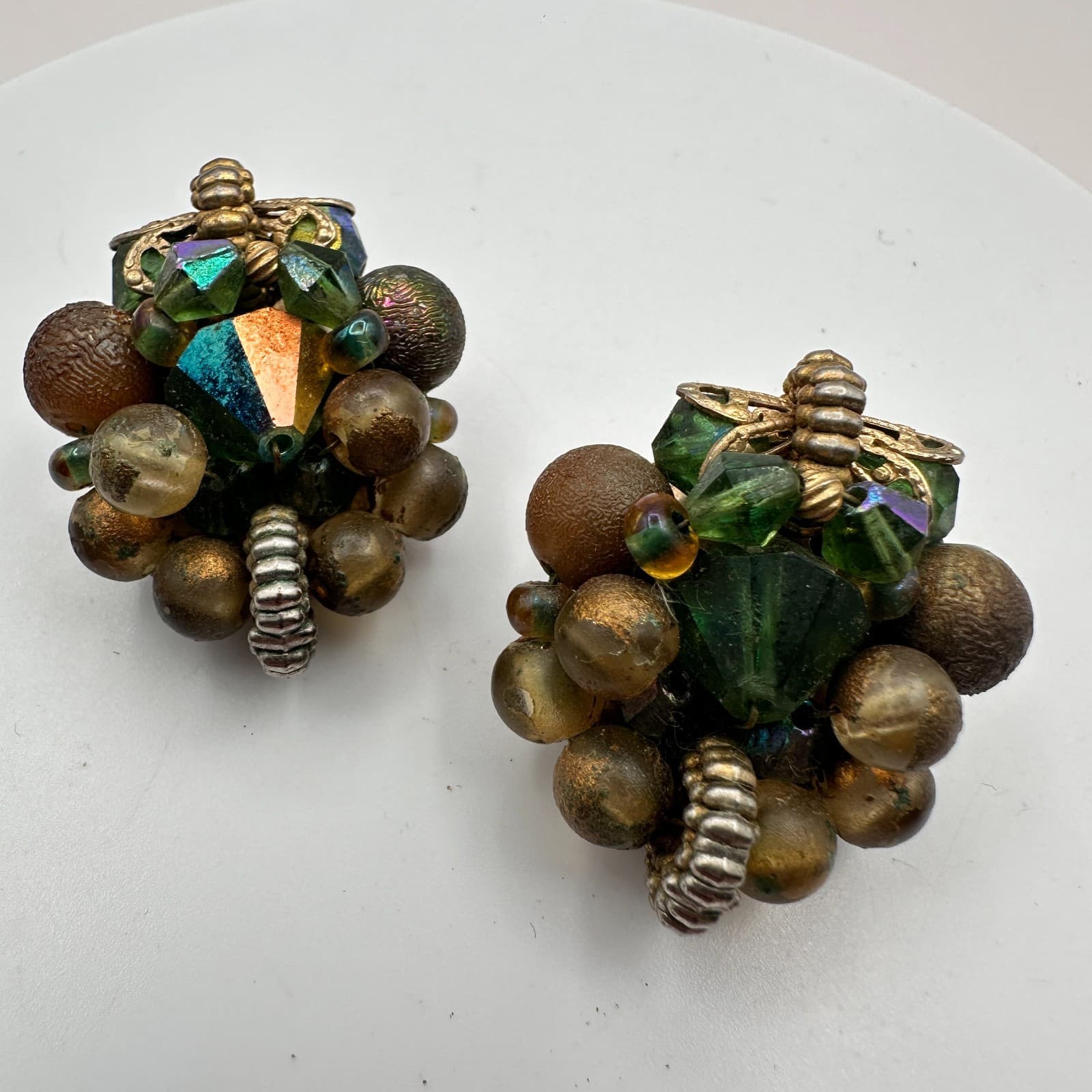 Vintage 80s Bee Cluster Earrings Aurora Borealis Glass Classic Fashion Jewelry