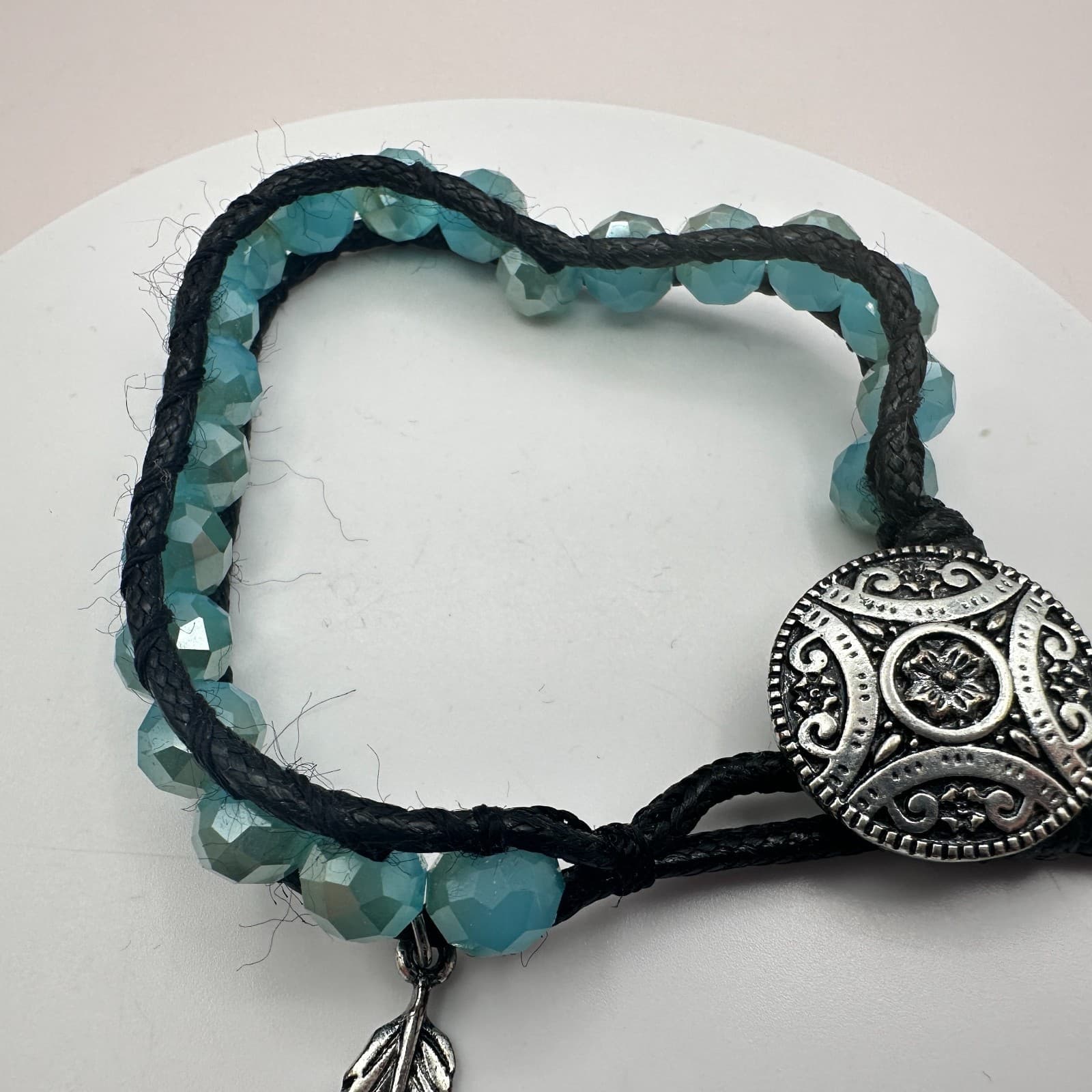Vintage 90s Silver Tone Feather Button Teal Beaded Wrap Bracelet Women's Jewelry