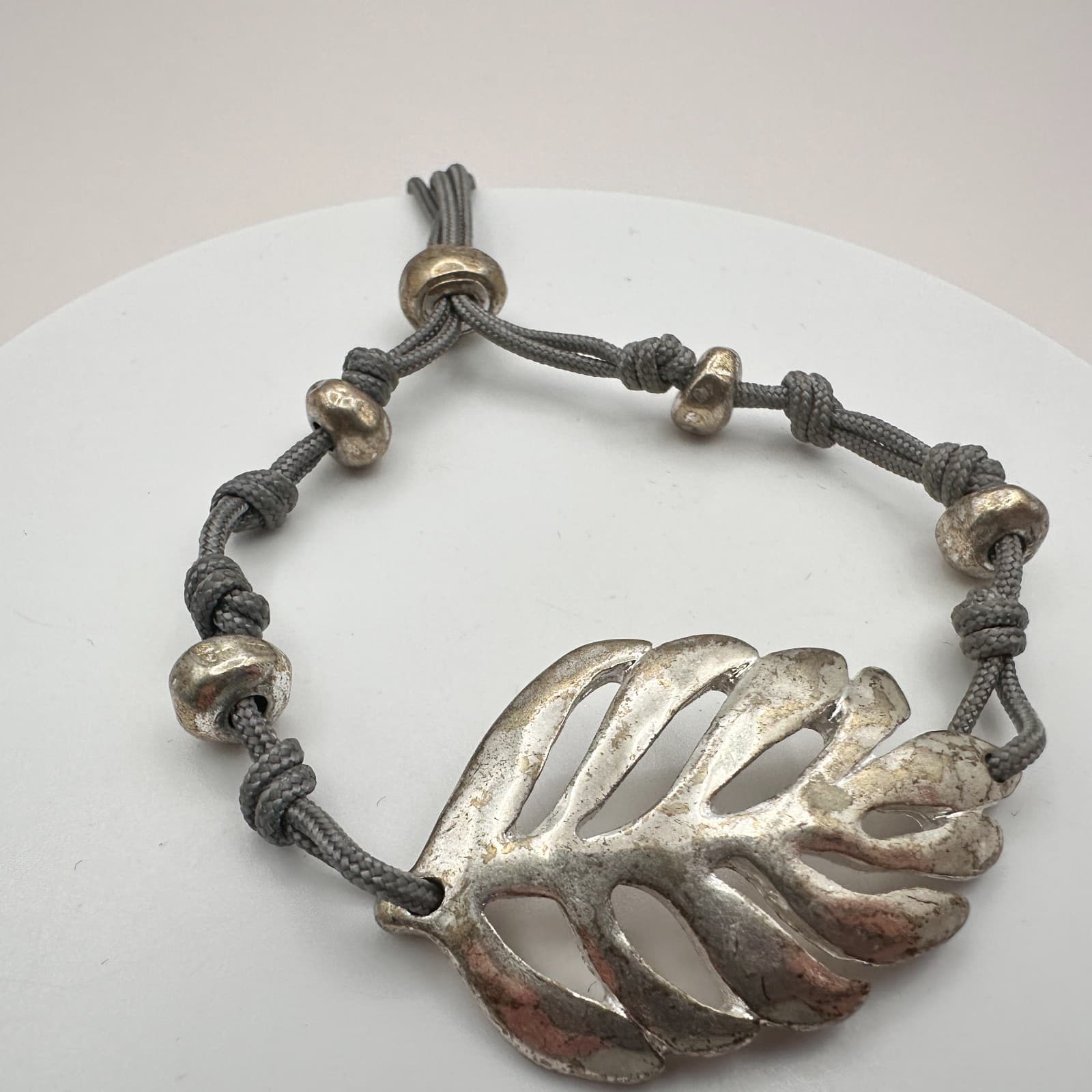 Vintage 90s Y2K Silver Tone Beaded Monstera Leaf Bracelet Grey Cord Boho Jewelry