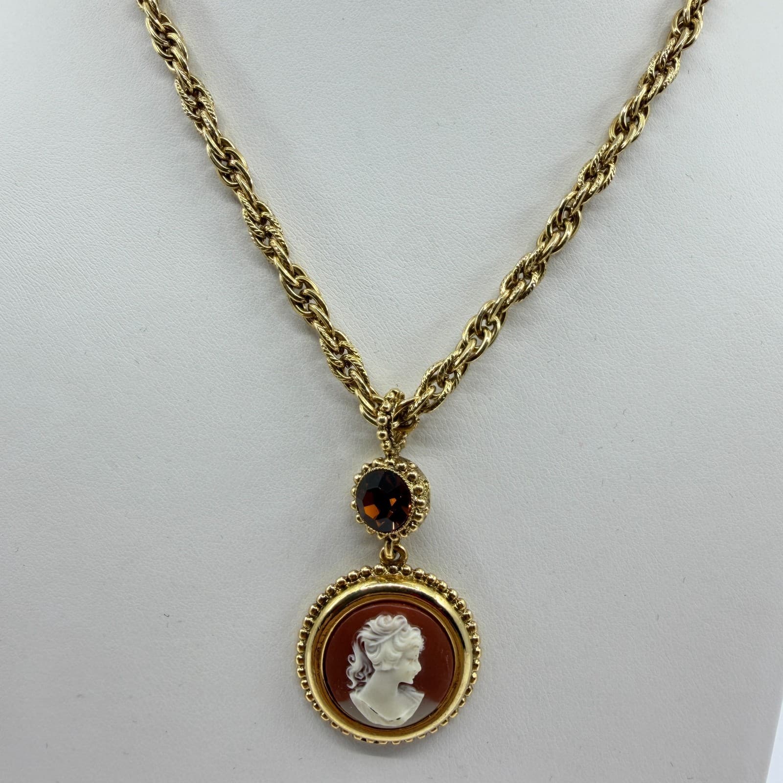 VTG Style Cameo Pendant Necklace Gold & Amber Tone Rhinestone Statement Piece