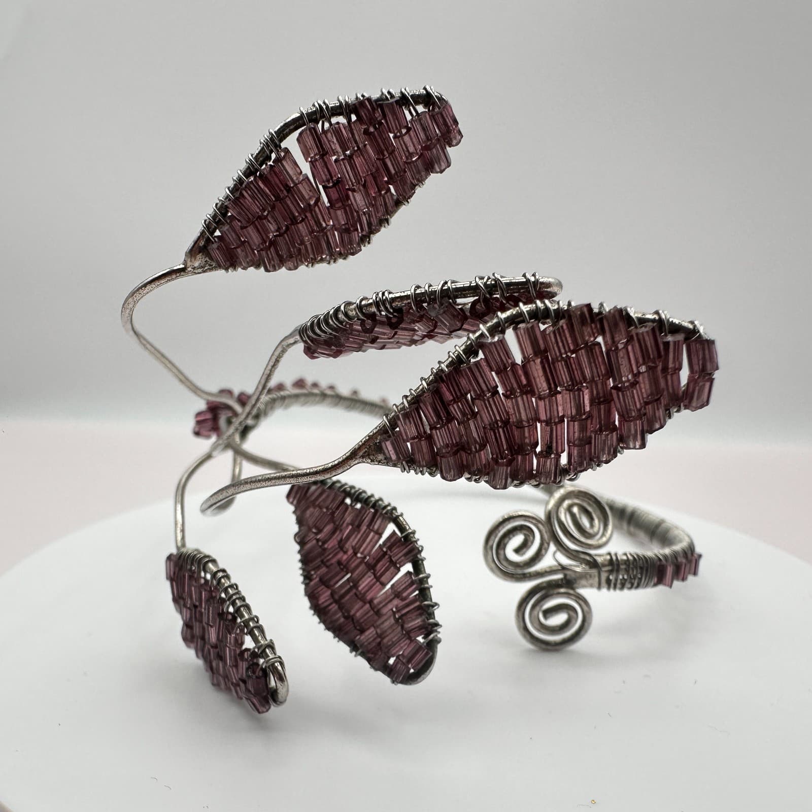 Vintage Y2K Silver Tone Wire Wrapped Purple Seed Beaded Hand Bracelet Jewelry
