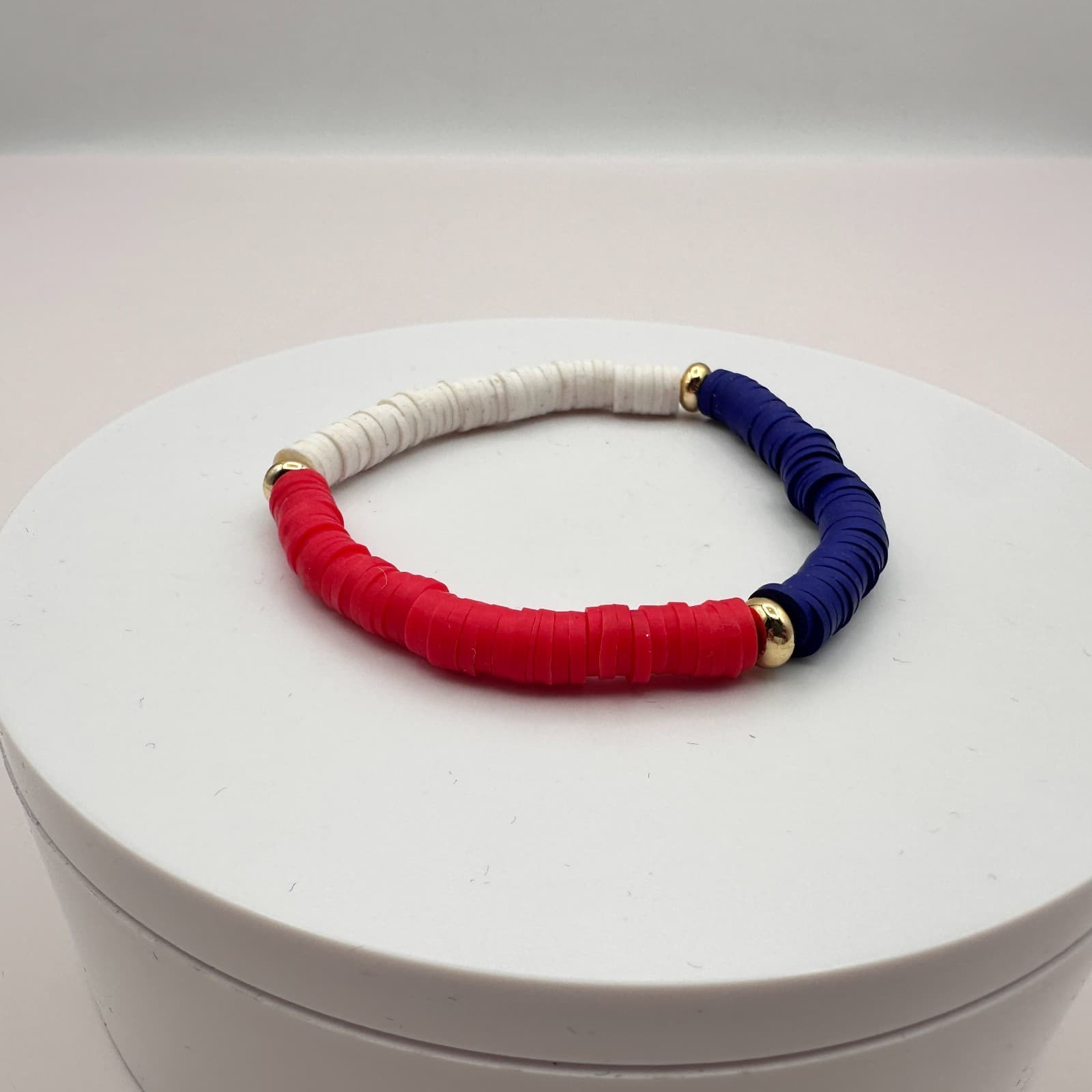 Vintage 90s American Flag Heishi Beaded Stretch Bracelet Classic Fashion Jewelry