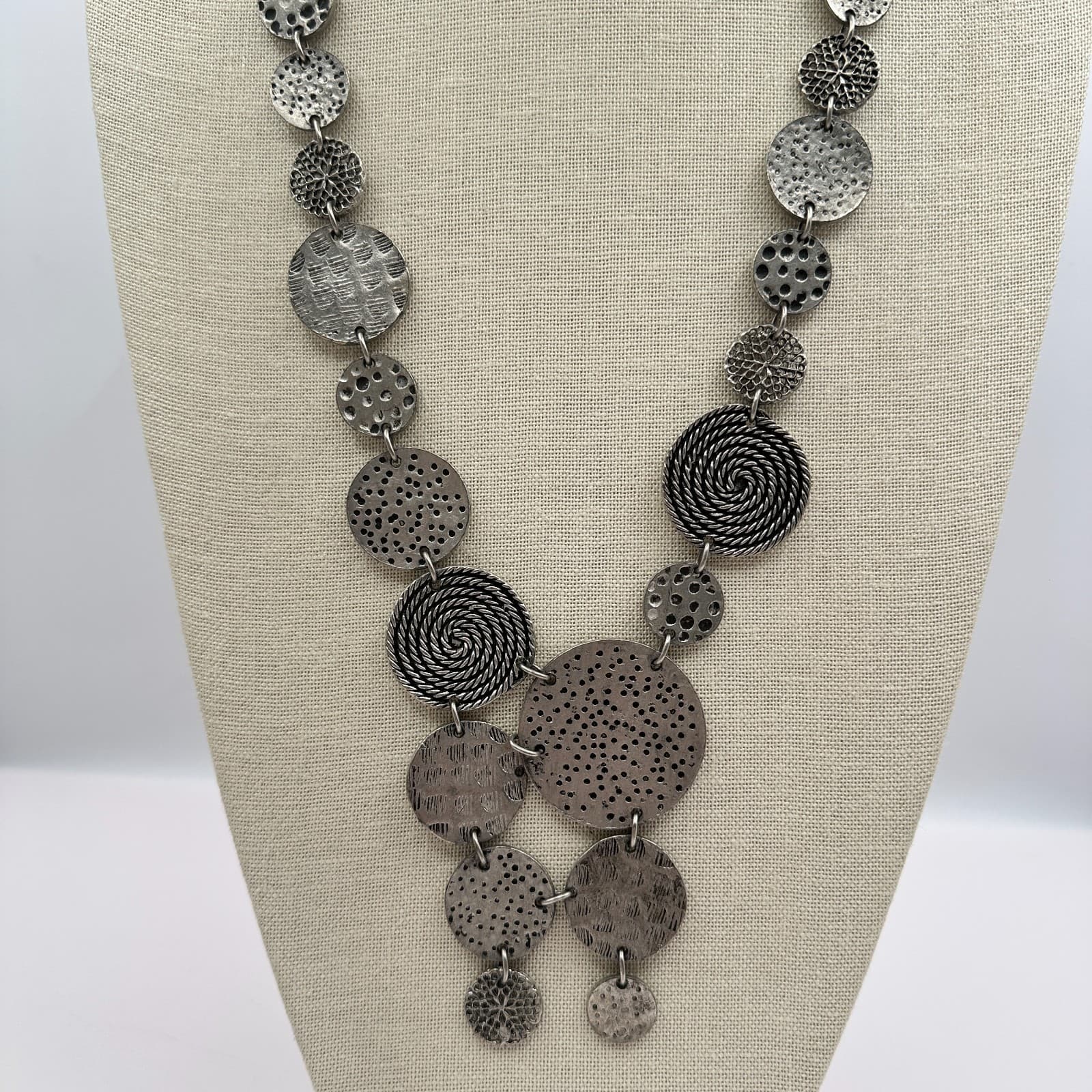 Vintage 90s Silver Tone Disc Geometric Necklace Women's Classic Fashion Jewelry