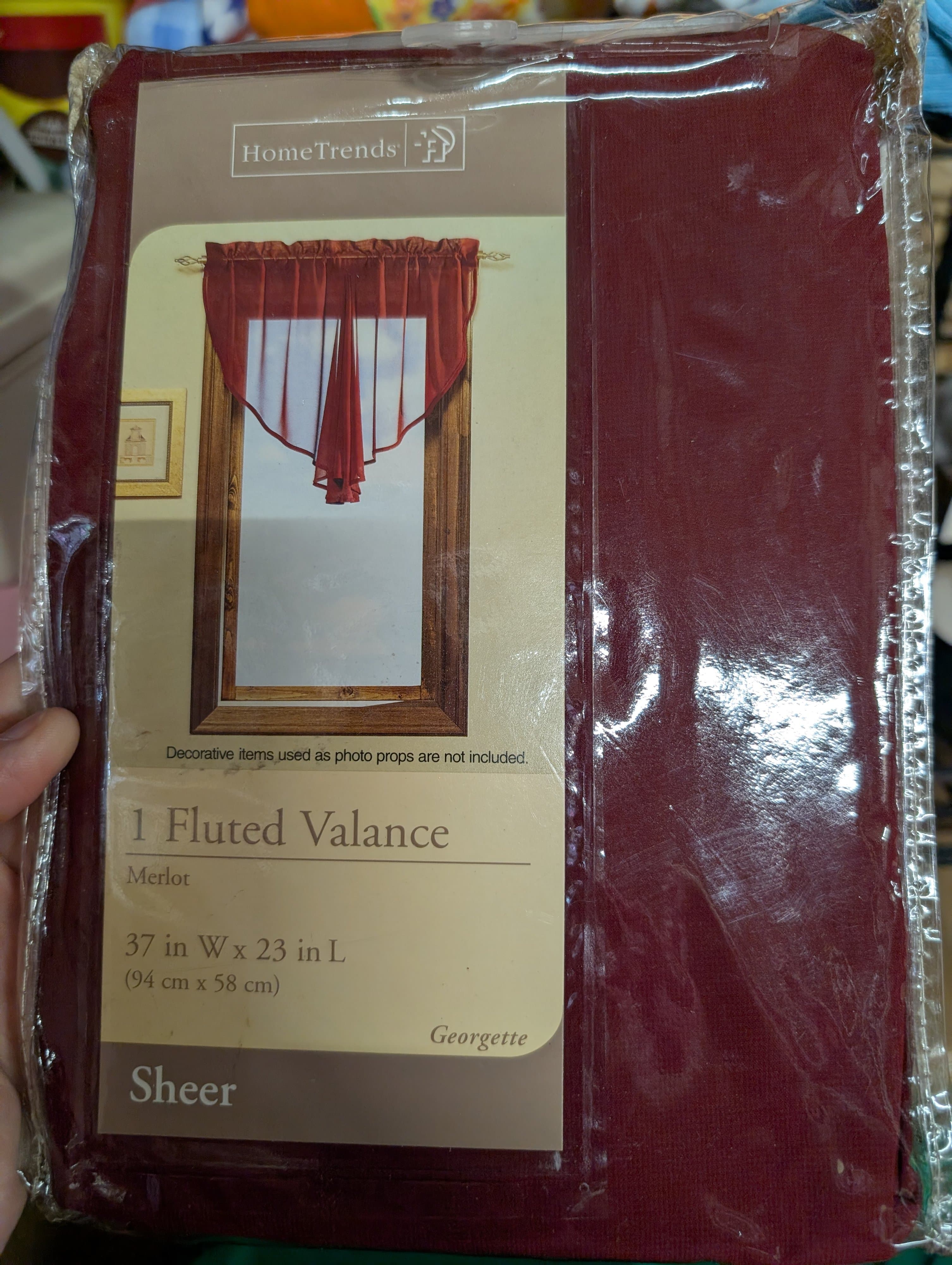 HomeTrends Fluted Valance Merlot 37x23 Sheer Curtain