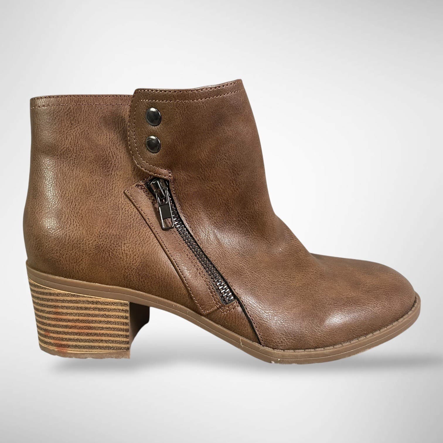 GH Bass Ankle Boots Womens 10 Brown Side Zip Block Heel Casual Booties