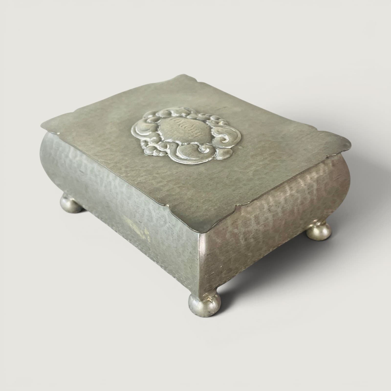 Vintage Hammered Pewter Footed Jewelry Box Trinket Casket Velvet Lined Flora