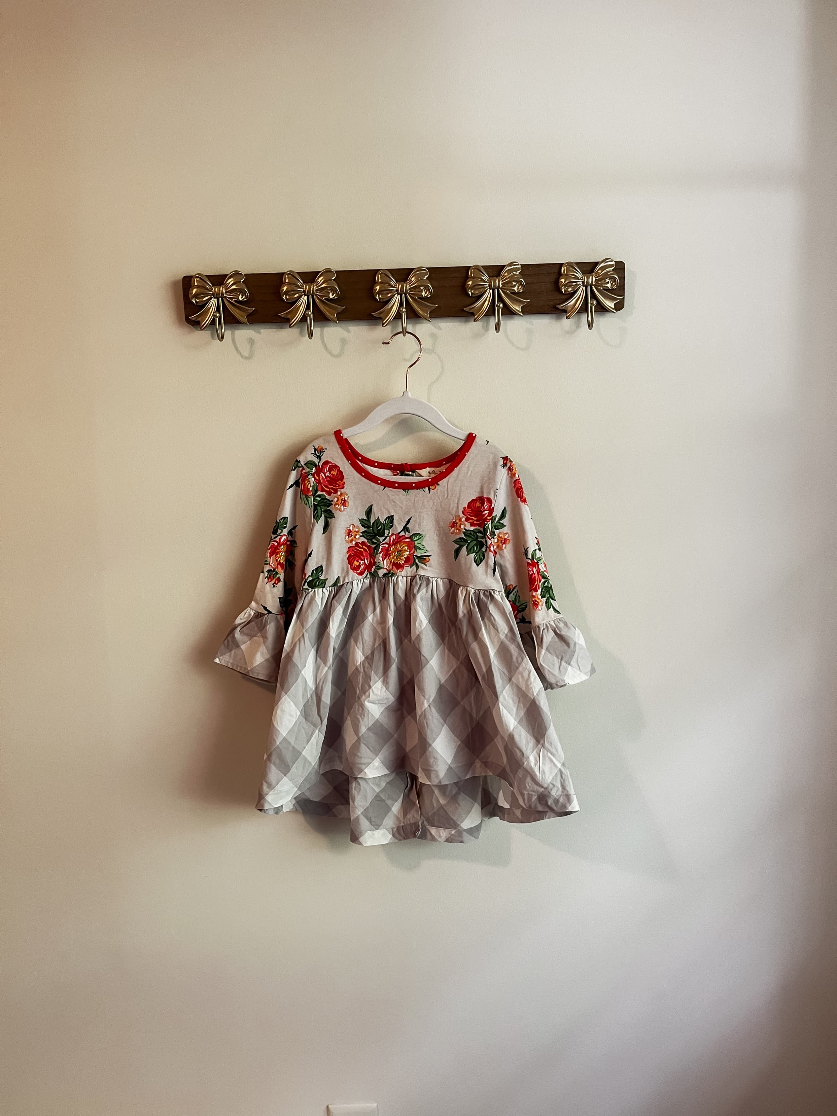 Matilda Jane Girls size 8 top with Ruffle Sleeves