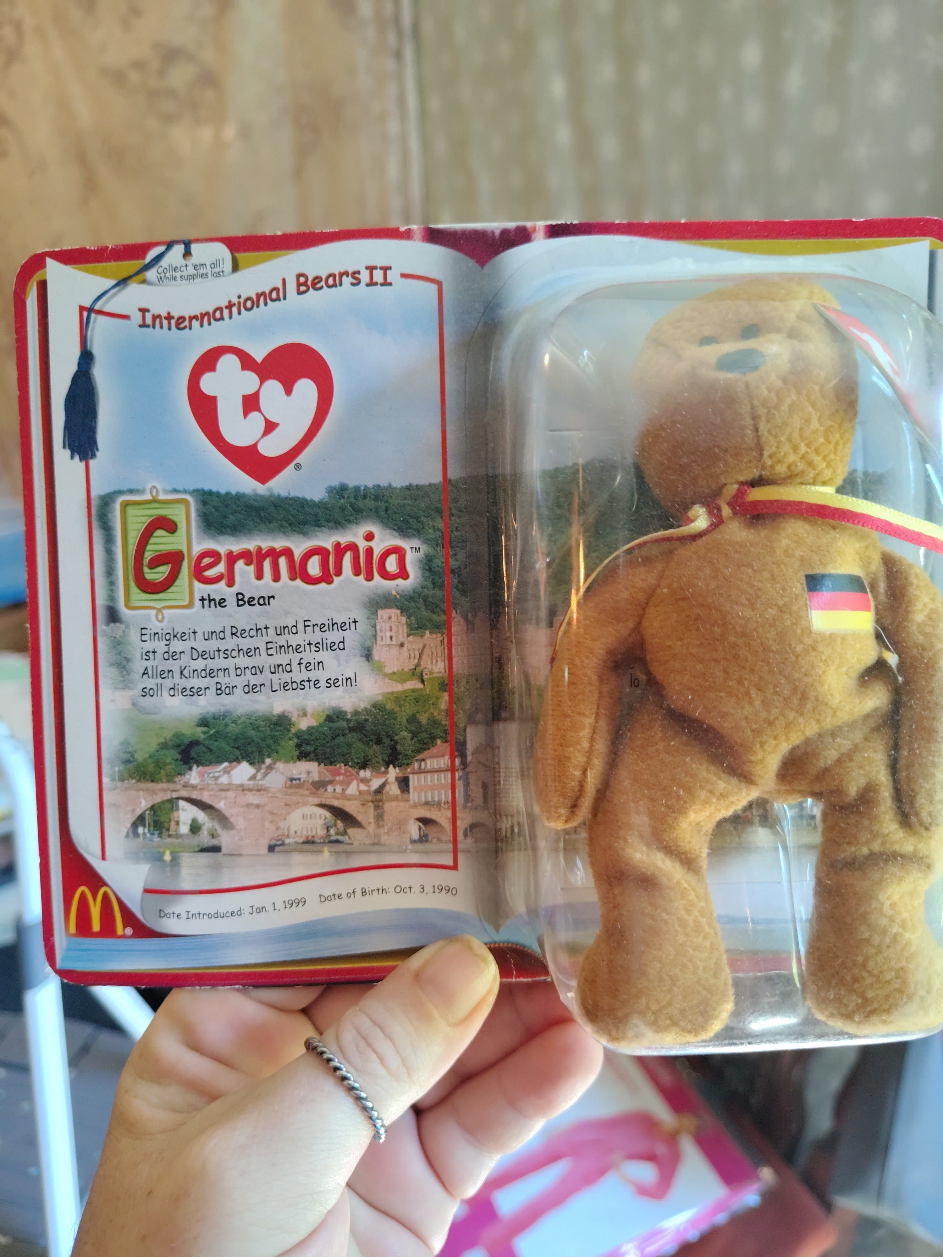 Ty Beanie Baby Germania Bear International Bears II