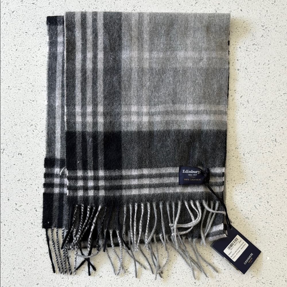 Edinburgh 100% Cashmere Scarf in Black/Gray